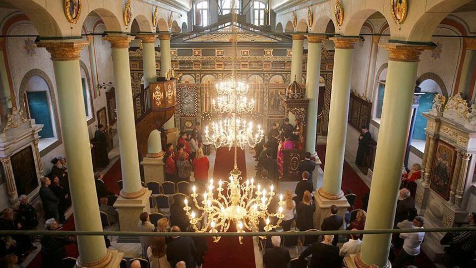 Aya Yorgi Kilisesi'nde restorasyonun ardından ilk pazar ayini