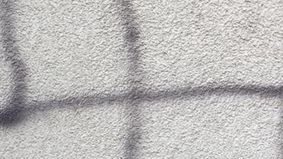 İsveç'te cami kapısına ırkçı saldırı