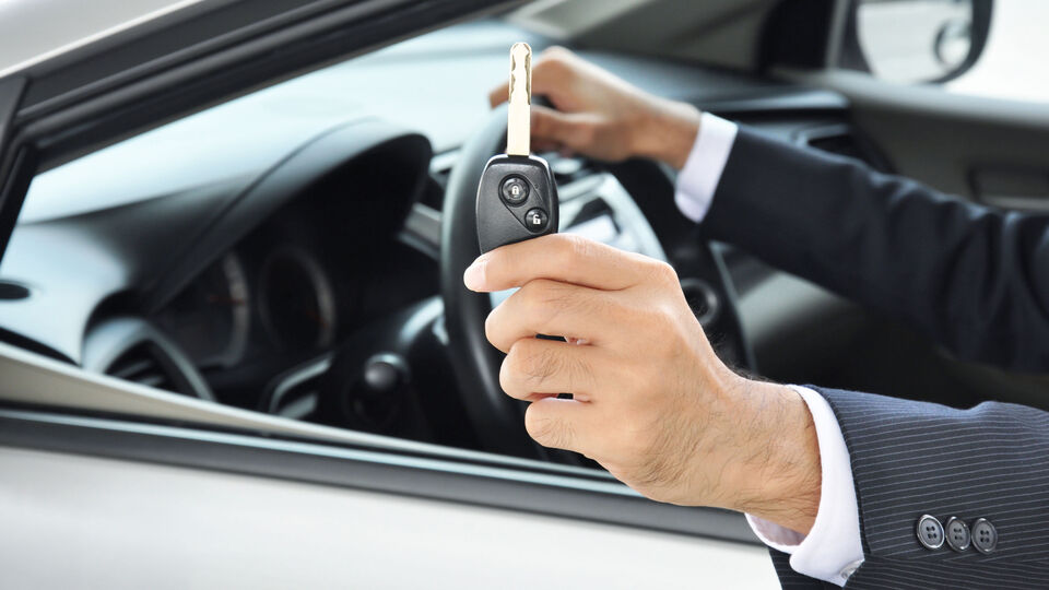 Koç'tan Yunanistan'da flaş hamle