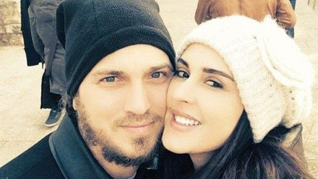 Eşinden şiddet mi gördü! Ünlü isim boşanıyor