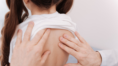 Skolyoz tedavisi çocukları korkutuyor!