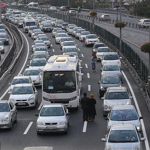 İstanbul'da bazı yollar trafiğe kapatılacak