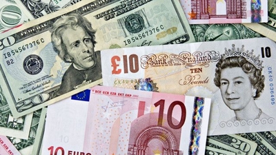 Dolar son 11 ayın en yükseğinde! Euro ve sterlinde rekor