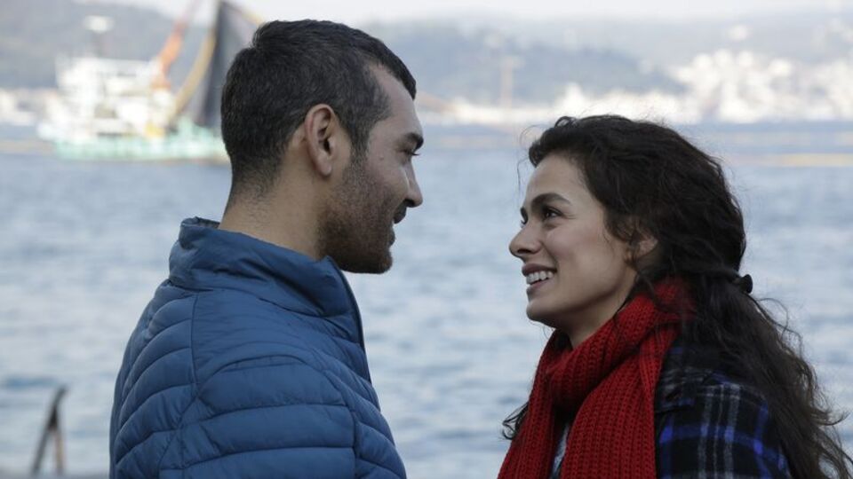 Hatice ve Bahar birbirlerine karşı duvar...