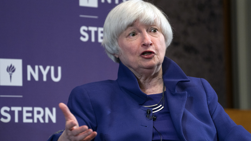 'Faiz artırımları devam etmeli'