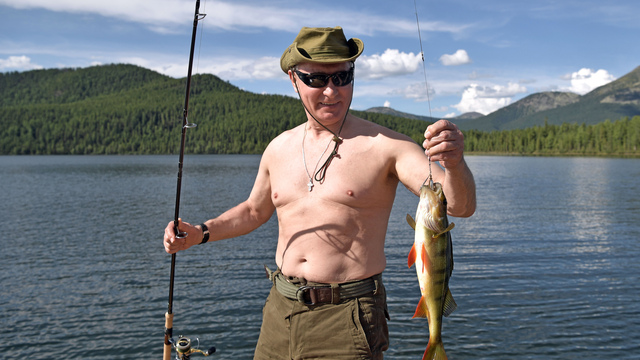 Putin bu kez daha güçlü pozlarıyla yer aldı!