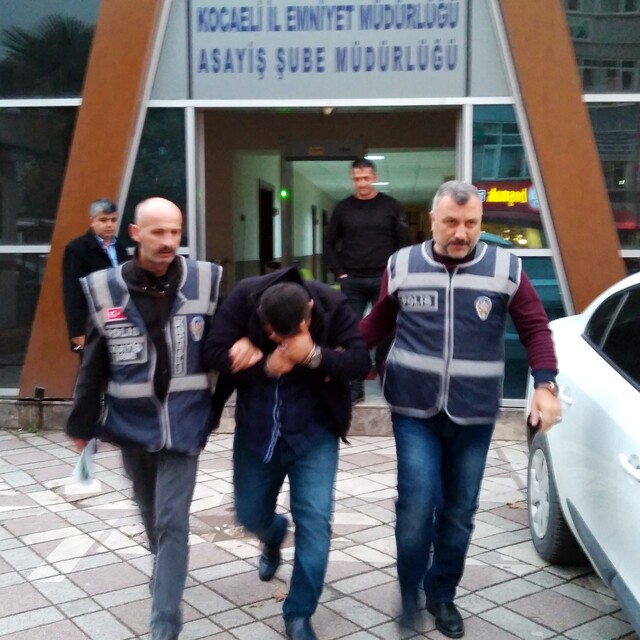 Sahte subay yakalandı!
