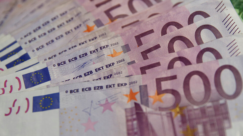 Euro tarihi zirve! Dolarda neler oluyor?