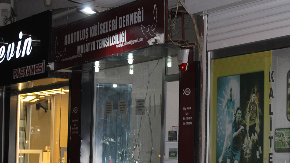 Kurtuluş Kiliseleri Derneği Temsilciliği'ne saldırı