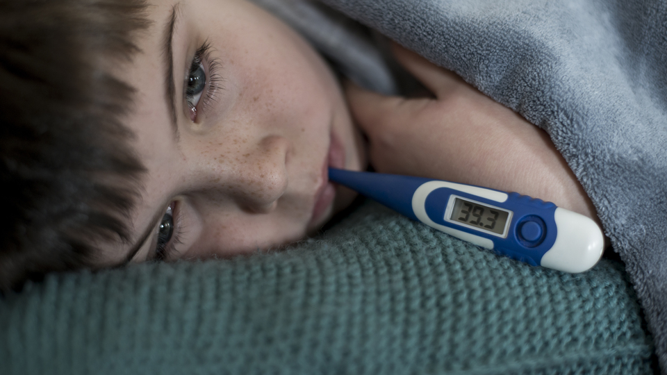 Çocuğunuzu tehdit eden 8 kış hastalığı!