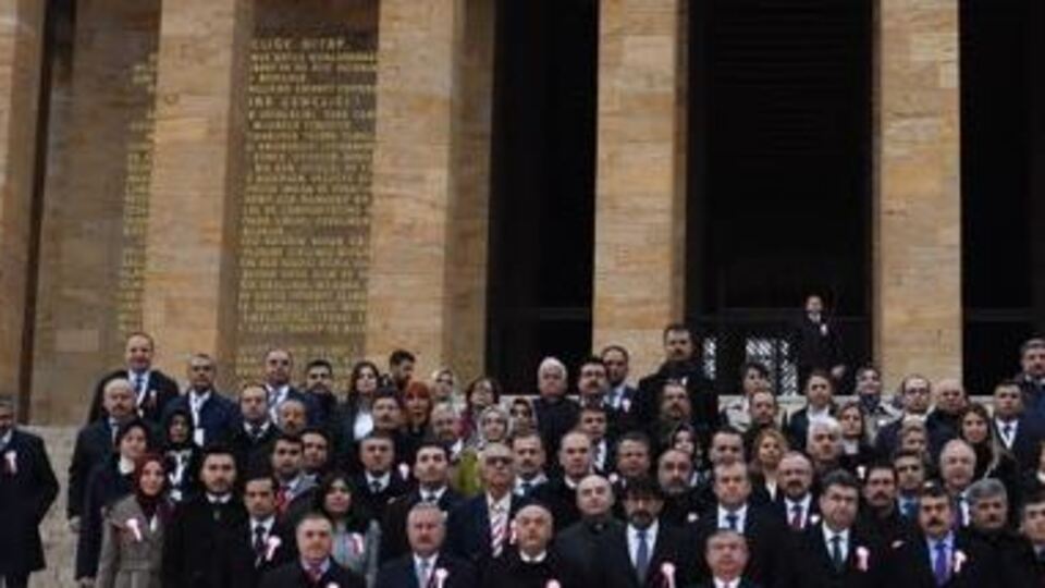 Bakan Yılmaz 81 ilden gelen öğretmenlerle Anıtkabir'de