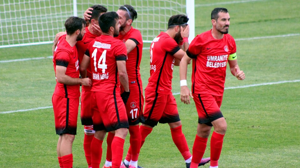 Lider Ümraniye tutulmuyor!