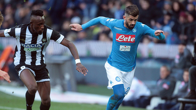 Napoli liderliğini sürdürdü