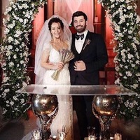 Ünlü sunucu evlendi