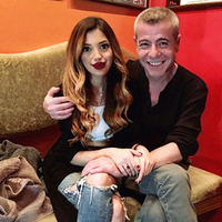 Sürpriz aşka anneden destek