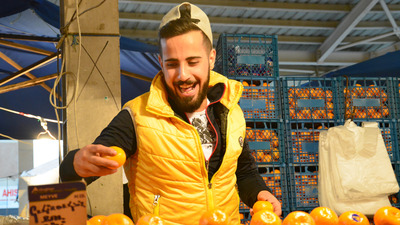 Pazarcının tek hayali Murat Boz'la şarkı söylemek