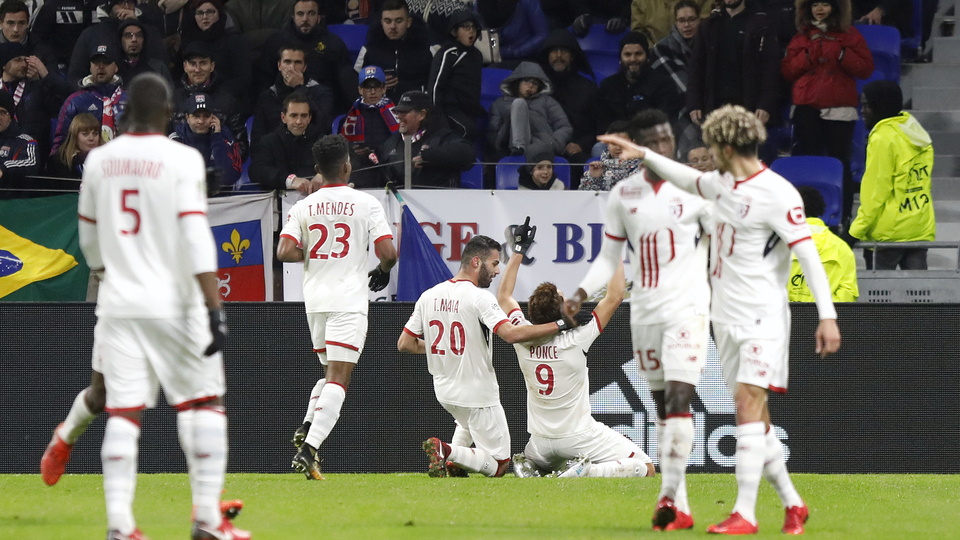 Bielsa'sız Lille, Lyon'u devirdi!