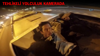 Metrobüs üzerinde seyahat ettiler!