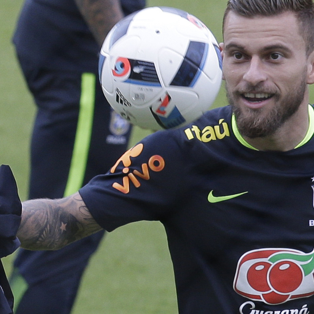 Lucas Lima resmen Palmeiras'ta