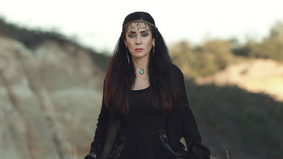 'Mecnun' için popçu dayanışması