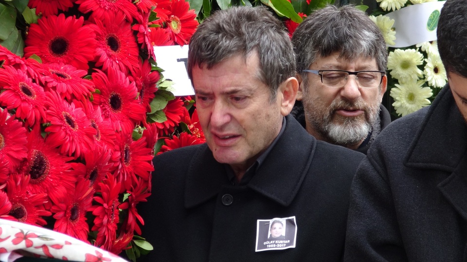 Güvenç Kurtar'ın eşi toprağa verildi