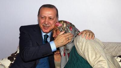 Cumhurbaşkanı Erdoğan, başbakanken ziyaret ettiği aileyi unutmadı
