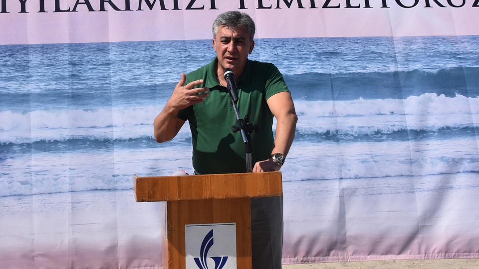 CHP'li Belediye Başkanı Mustafa İnce, silahlı saldırıda yaralandı