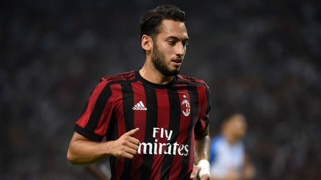 Milan, Çalhanoğlu'nu satıyor!