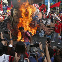 Filipinler'de Duterte karşıtı eylemler: Biri polis iki ölü