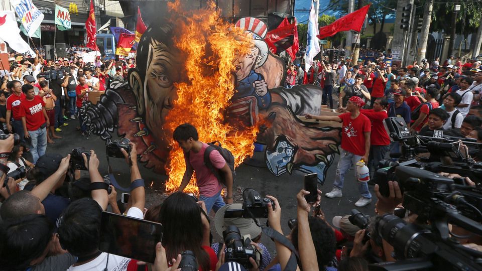 Filipinler'de Duterte karşıtı eylemler: Biri polis iki ölü