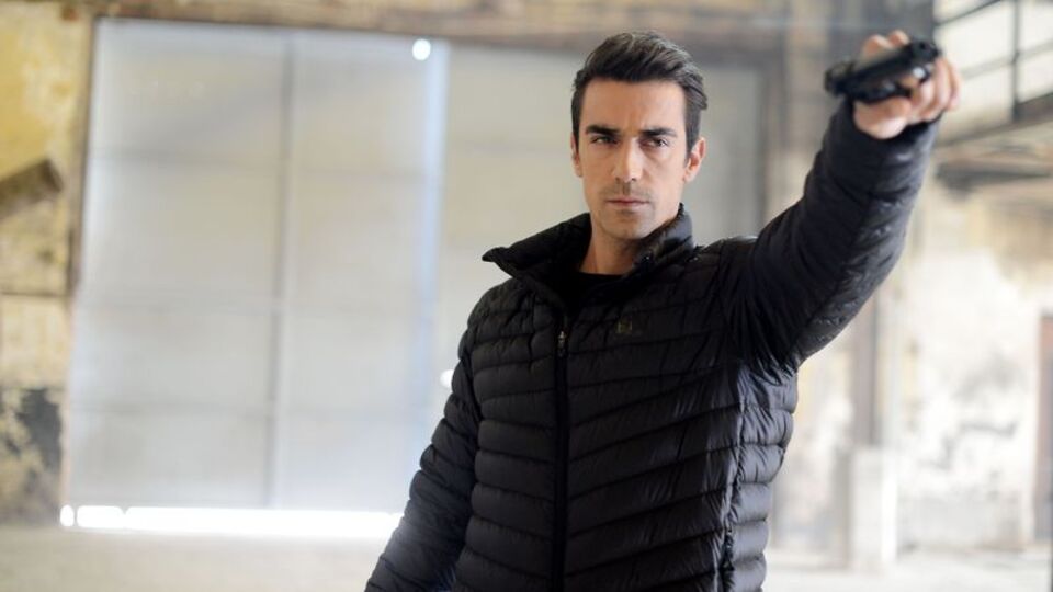 Aslı, savcı Yiğit'e gizli gerçekleri anlatmaya karar veriyor!