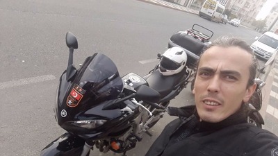 Motosiklet tutkunu feci şekilde can verdi