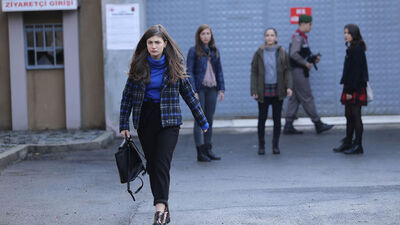 Serkan, Cemre'ye evlenme teklifi ediyor