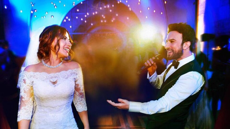 Tarkan, "Beni Çok Sev" klibi yayınlandı