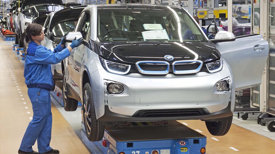 Savaş kızıştı! BMW'den önemli hamle