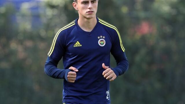 Eljif Elmas'a büyük onur!