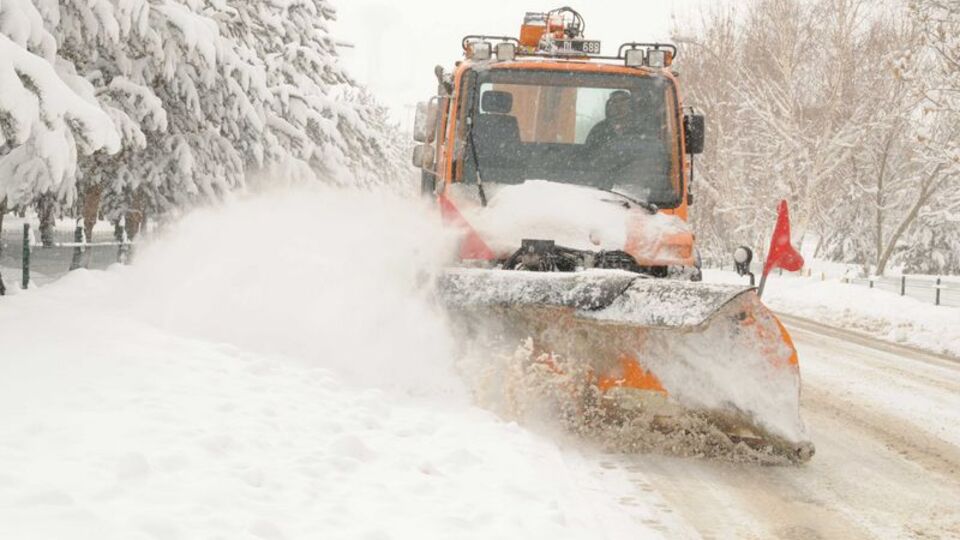 Kars'ta okullar yarın tatil edildi!