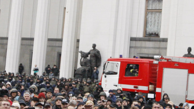 Hakkında arama kararı çıkarılan Saakaşvili: Ben onun ayağına gitmem!
