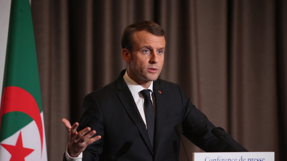Macron geri adım attı: Fransa kafataslarını vermeye hazır!