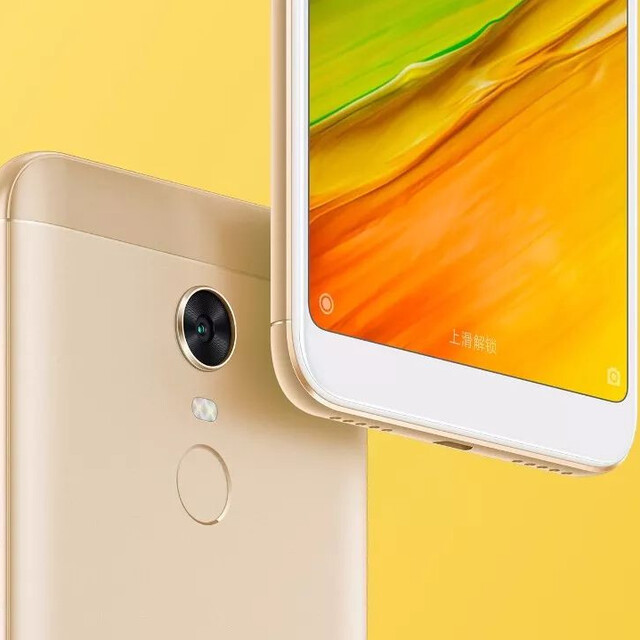 Yeni cep dostu telefonlarını tanıttı
