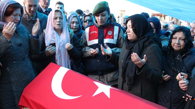 Onun ismiyle​ ​geleceğe umut​ ​ışığı tutuyorlar
