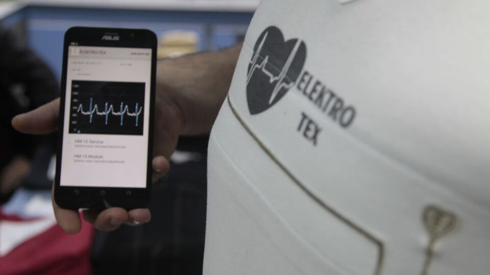 Kalbin haritasını çıkaran tişört geliştirildi!