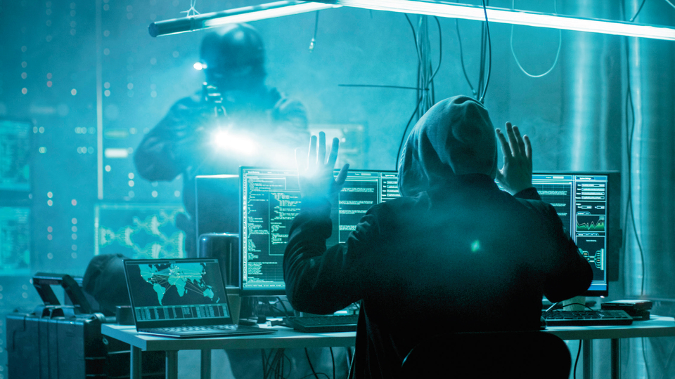 Dolgun maaşla 'hacker' aranıyor!