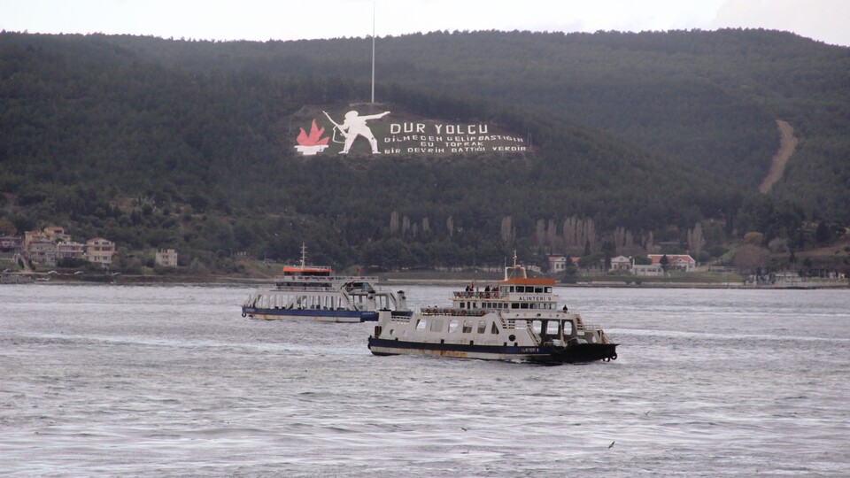 Çanakkale Boğazı gemi geçişlerine yeniden açıldı