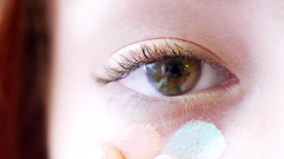 Göz altı morluğu ve çöküklüğünden kurtaran tüyolar!