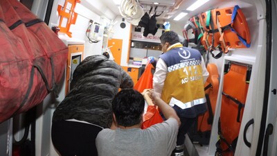 Silahla kendini vurdu!