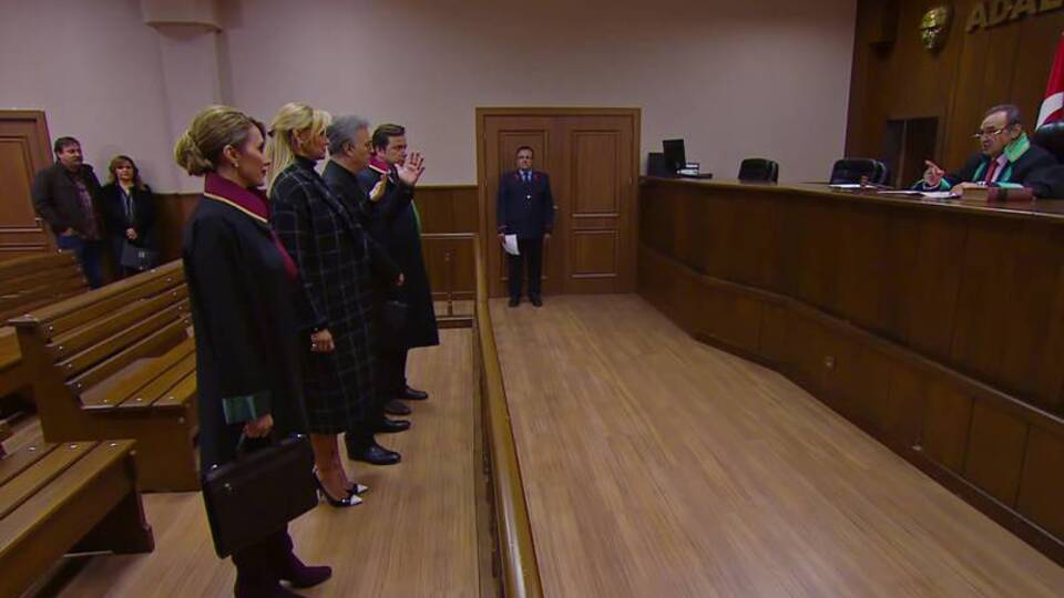 Haluk ve Meltem boşanmak için mahkemede