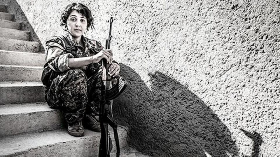 YPG'li teröristler Alman ordu dergisinde!