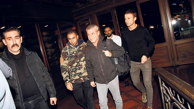 Korumaları etten duvar ördü