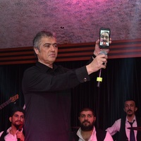 Tatlıses, telefonla sahneye bağlandı